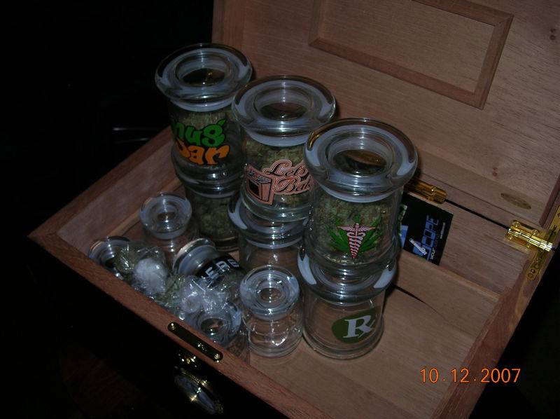 1007810-12-07_stinky_bud_collection_in_jars_1.jpg