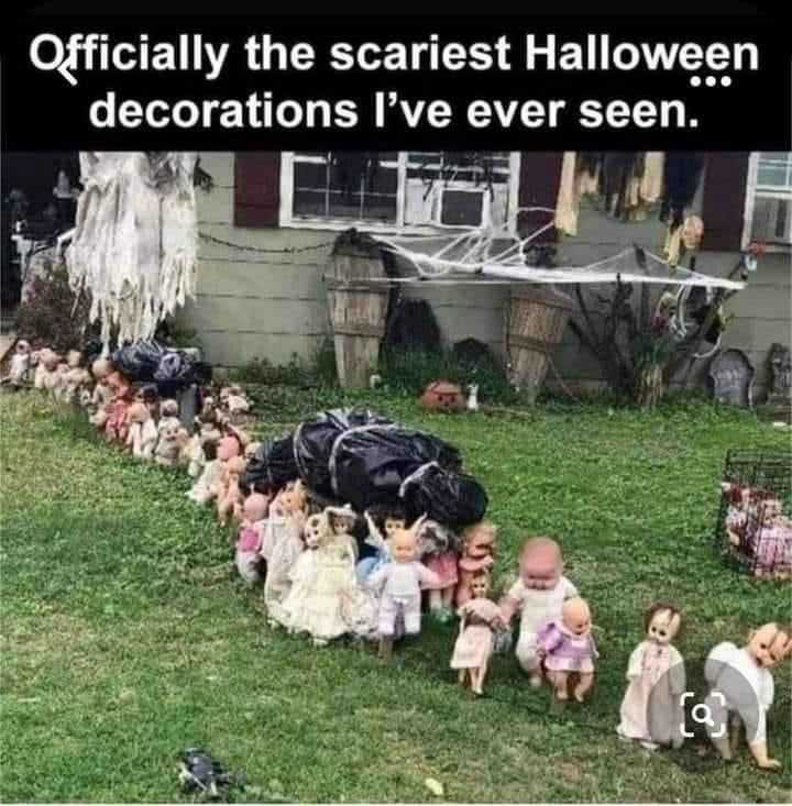 animal-officially-scariest-halloween-decorations-ever-seen.jpeg