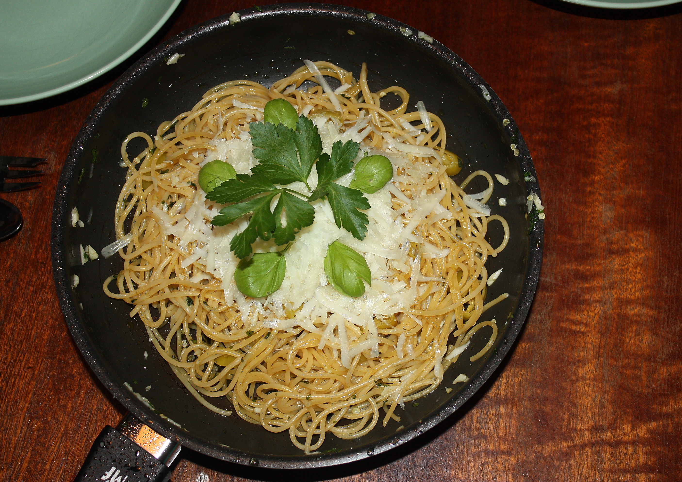 spaghetti aglio e olio peperoncini.JPG